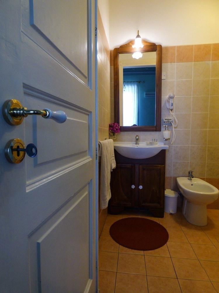 Palazzo Giovanni Bed And Breakfast Acireale Exterior foto