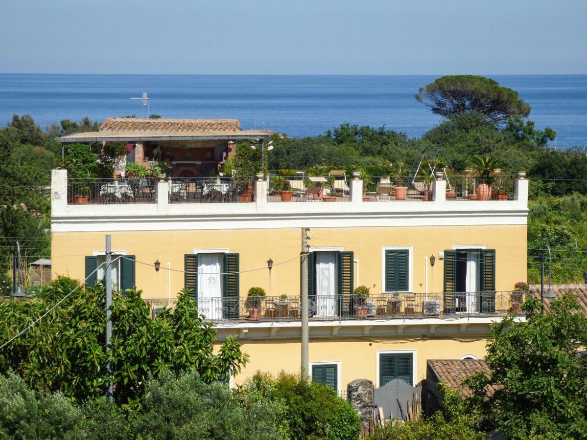 Palazzo Giovanni Bed And Breakfast Acireale Exterior foto