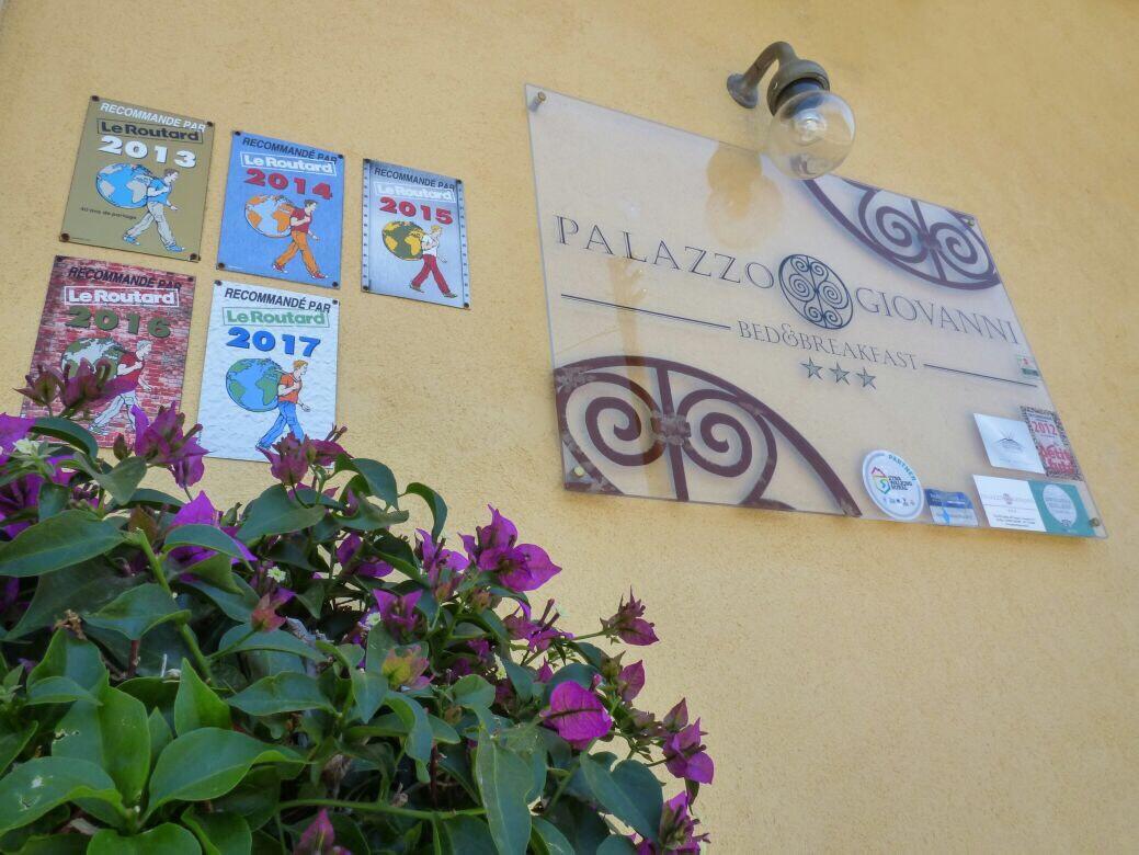 Palazzo Giovanni Bed And Breakfast Acireale Exterior foto